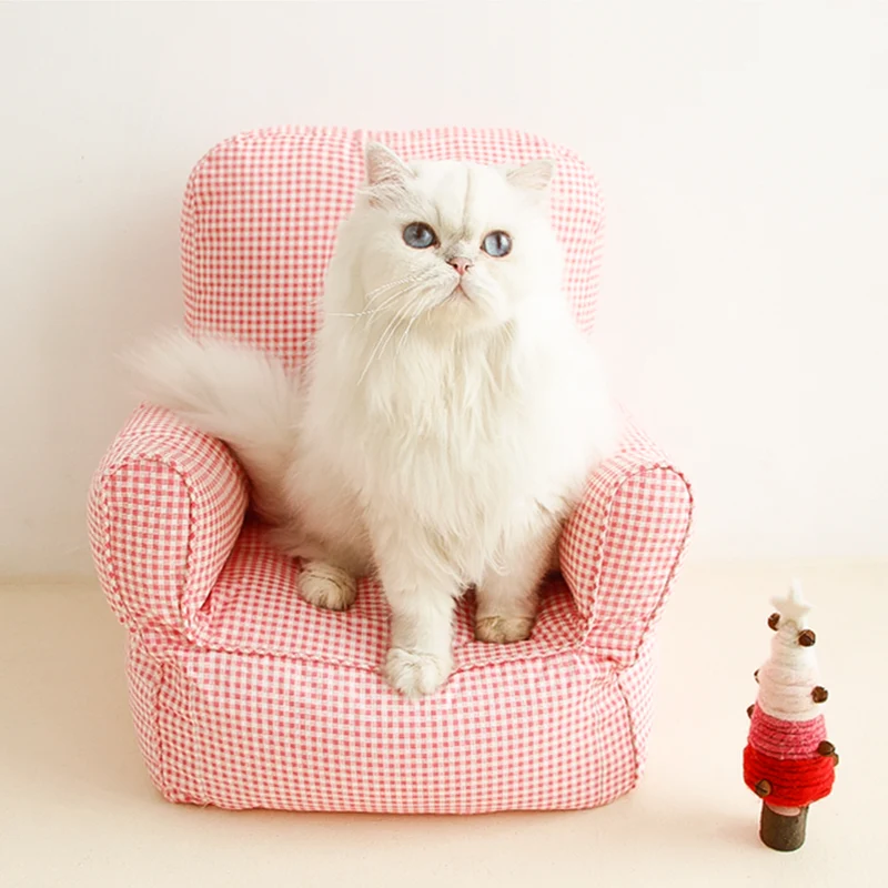 Inflatable Plaid Cat Bed in Soft Plush with PP Cotton Filling