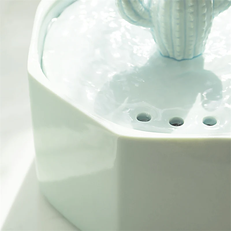 50oz/1.5L Cactus Style Cat Water Fountain