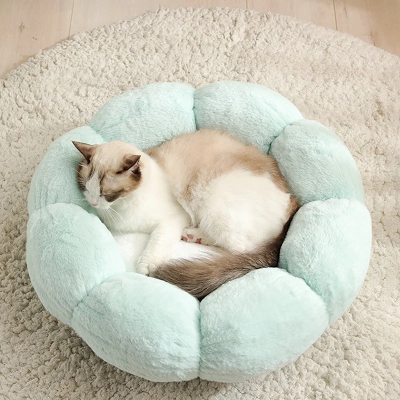 Bloomy Flower Cozy Plush Cat Bed for Kittens and Puppies