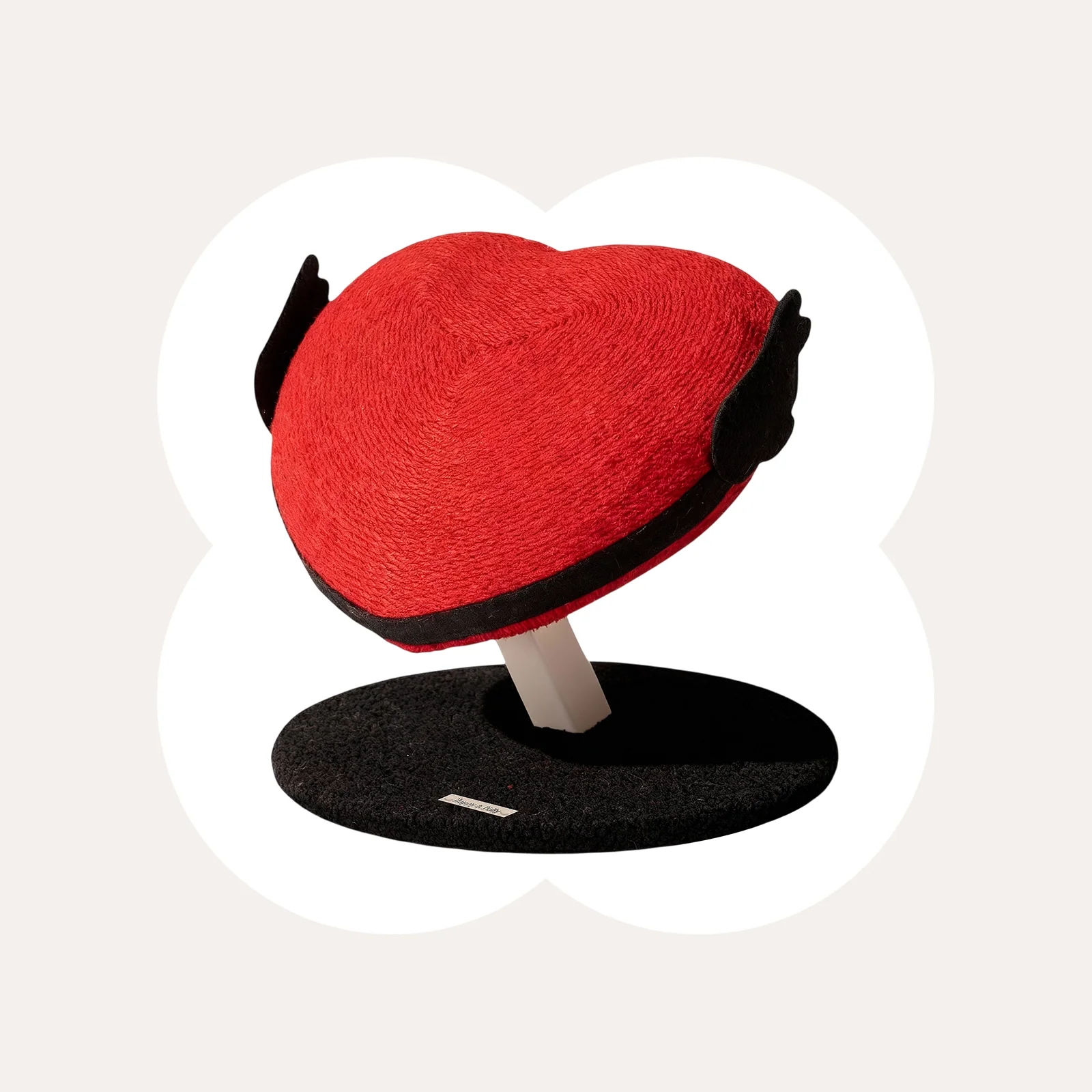 Flying Heart-kattekradser med sisaltov og bred base