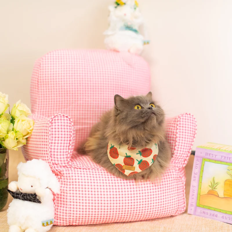 Inflatable Plaid Cat Bed in Soft Plush with PP Cotton Filling