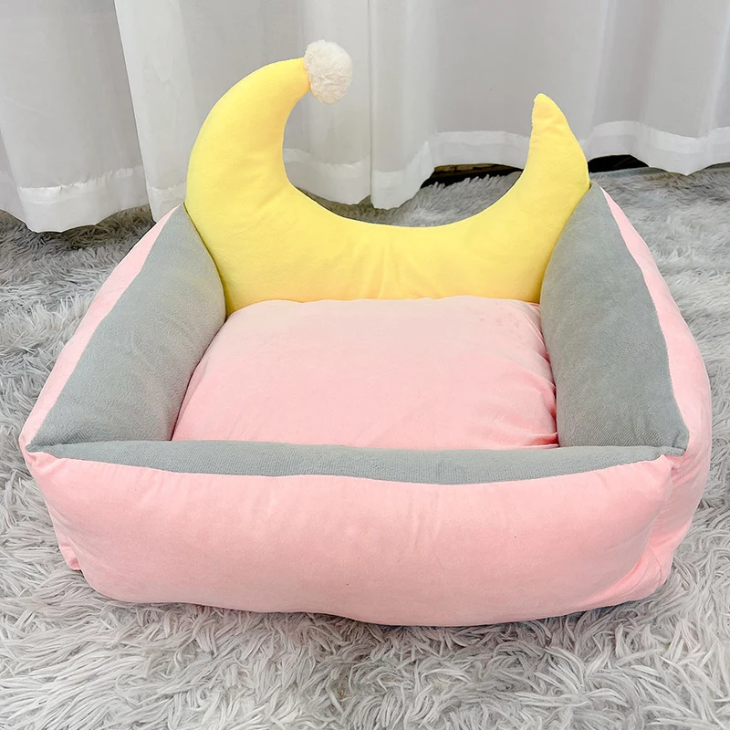 Moonlight Cat Nest Bed in Soft Plush for Kittens and Puppies