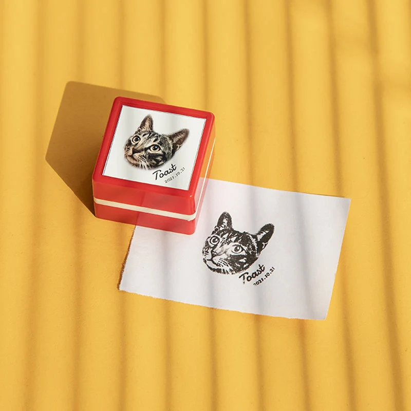 Charity-Porträtstempel nach Maß | Jede Bestellung spendet 1 lb Katzenstreu