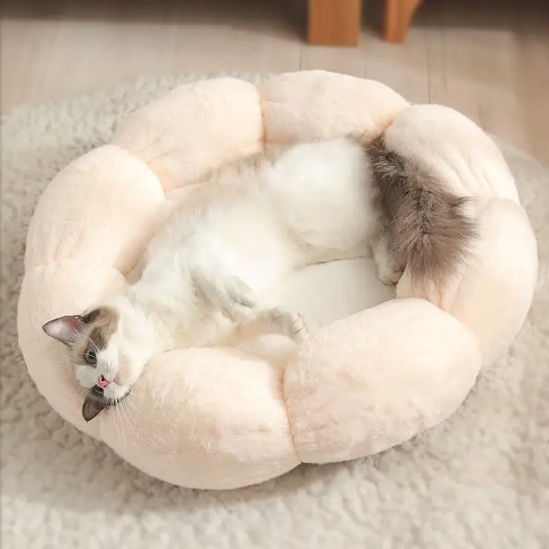 Bloomy Flower Cozy Plush Cat Bed for Kittens and Puppies